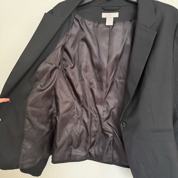 H&M Black Single Button Blazer Size Medium Workwear Career Preppy Capsule Office - Picture 6 of 9